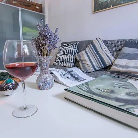 Chic Loft With Roof Garden And Panoramic View アパート カラマタ